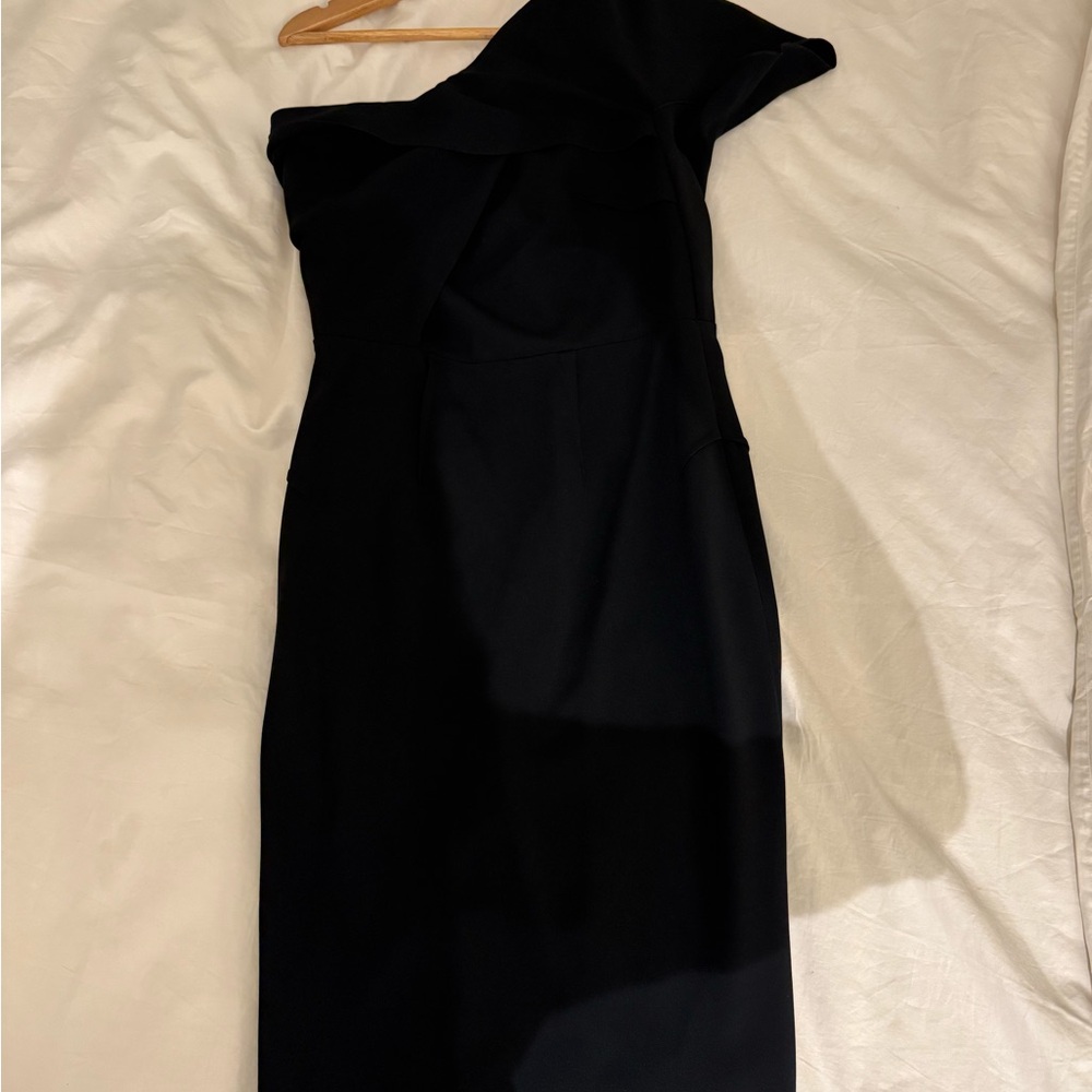 Elegant Roland Mouret Black One-Shoulder Dress